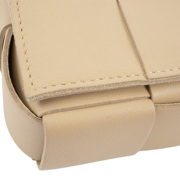 BOTTEGA VENETA Beige Lambskin Leather Shoulder Bag - Picture 4 of 10